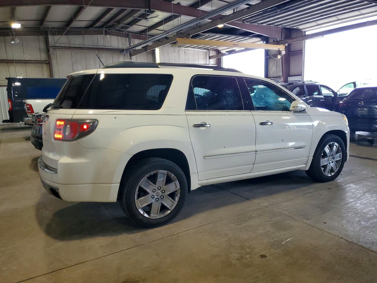 2013 GMC Acadia Denali - Image 3