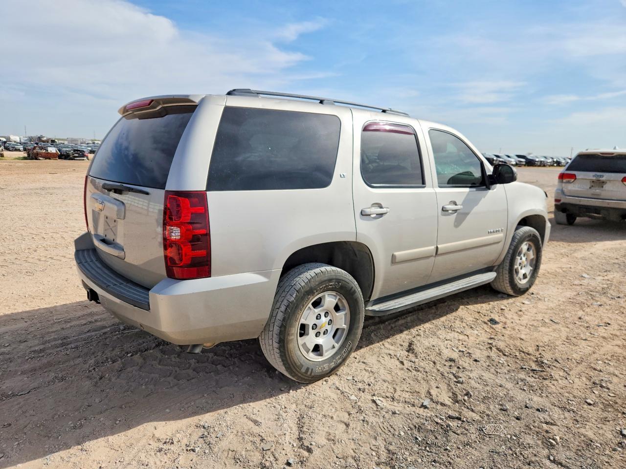 2008 Chevrolet Tahoe C1500 - Фото 3