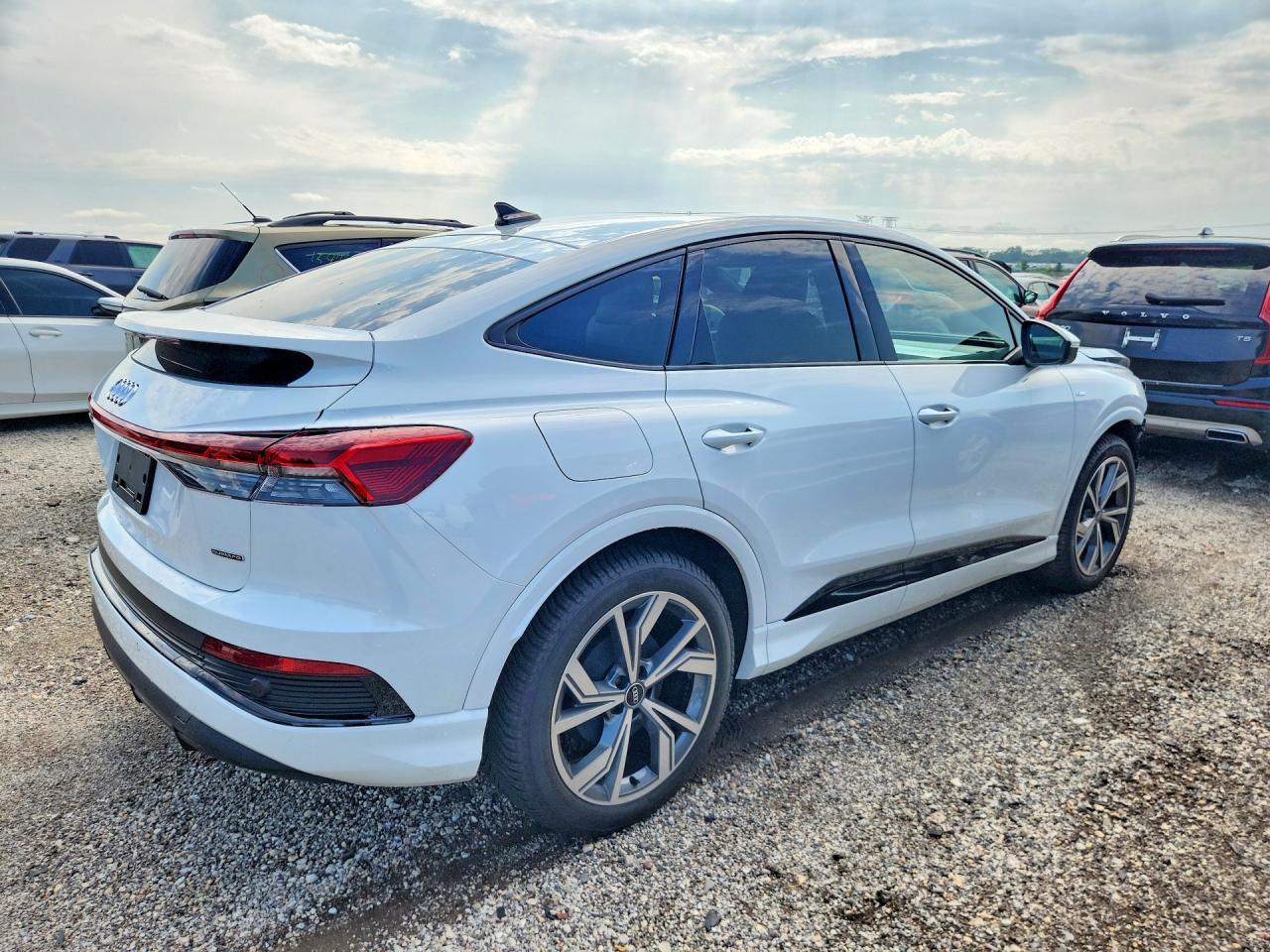 2024 Audi Q4 E-Tron Sportback Premium - Фото 3