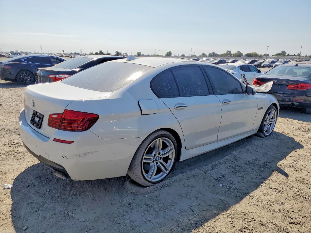 2016 BMW 550 Xi - Фото 3