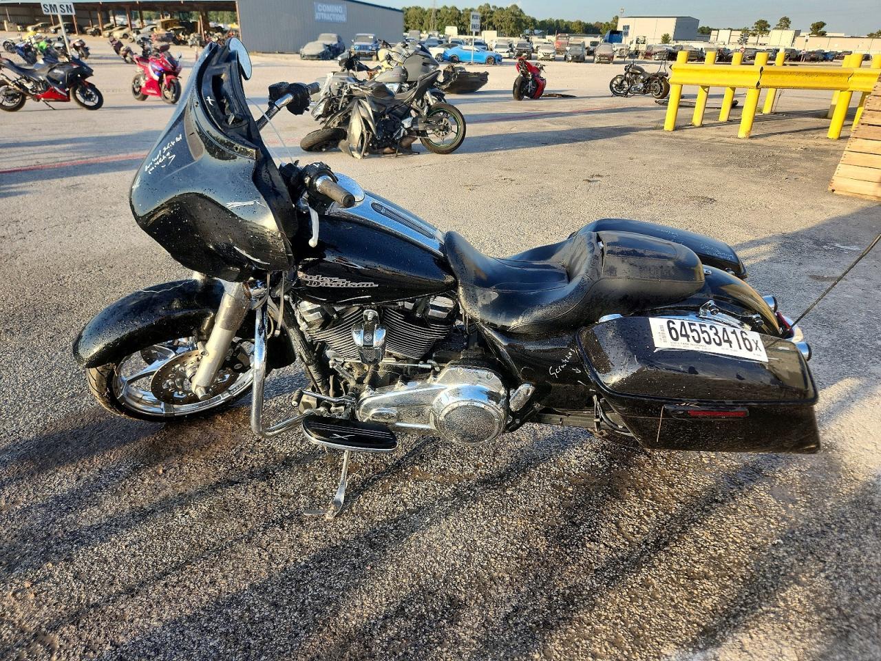 2017 Harley-Davidson Flhx Street Glide - Image 3