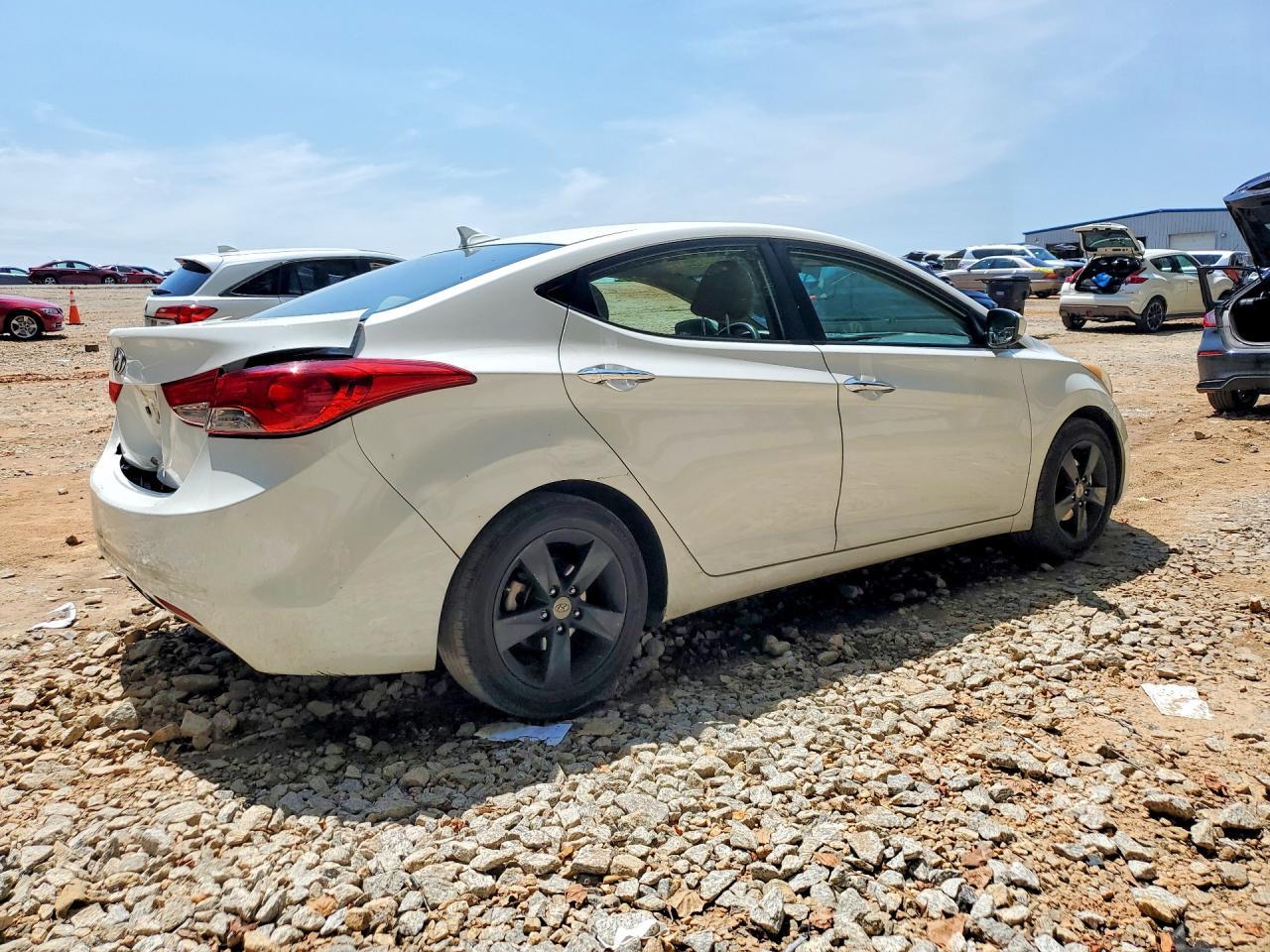 2013 Hyundai Elantra Gls - Фото 3