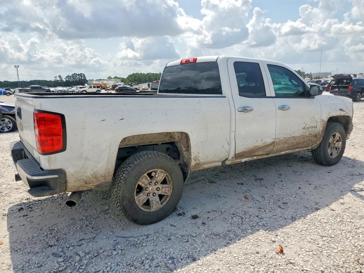 2017 Chevrolet Silverado C1500 - Фото 3