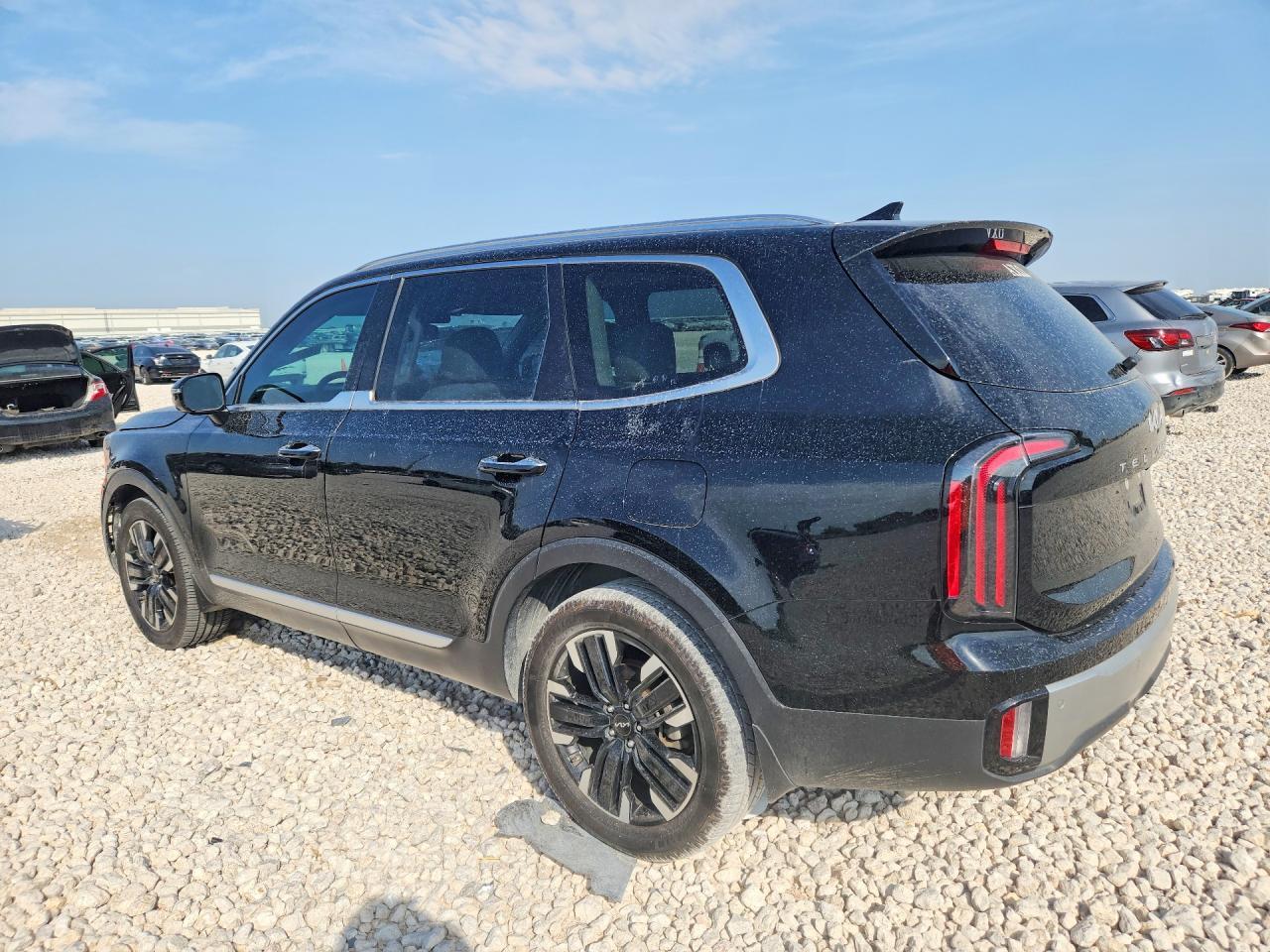 2023 Kia Telluride Sx - Image 2