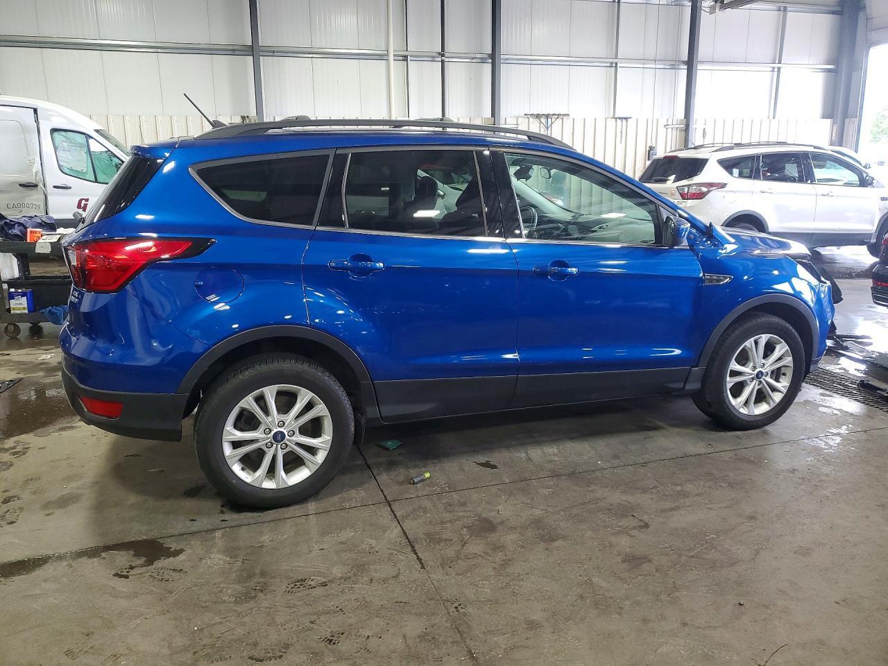 2019 Ford Escape Sel - Image 3