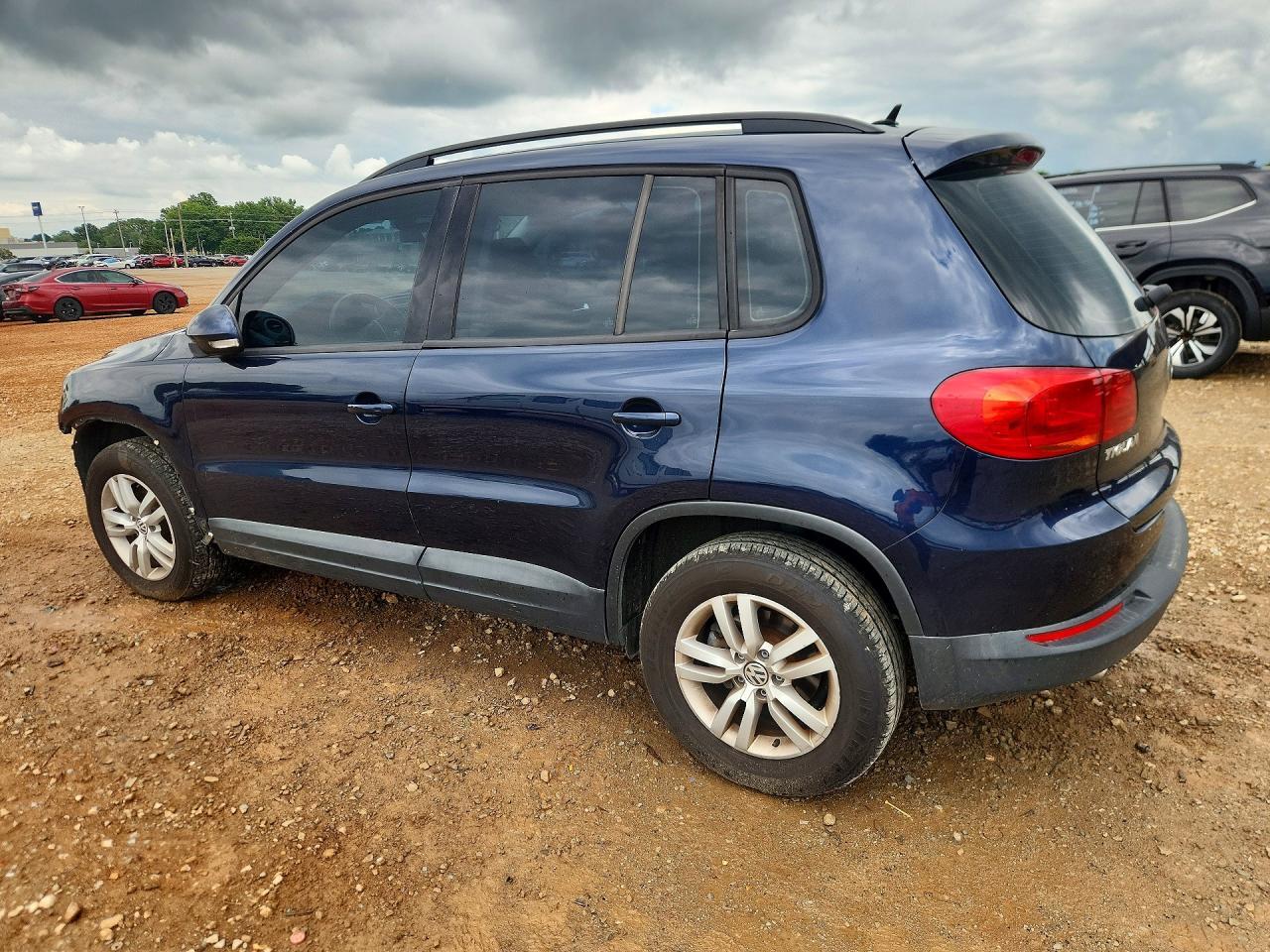 2016 Volkswagen Tiguan S - Image 2
