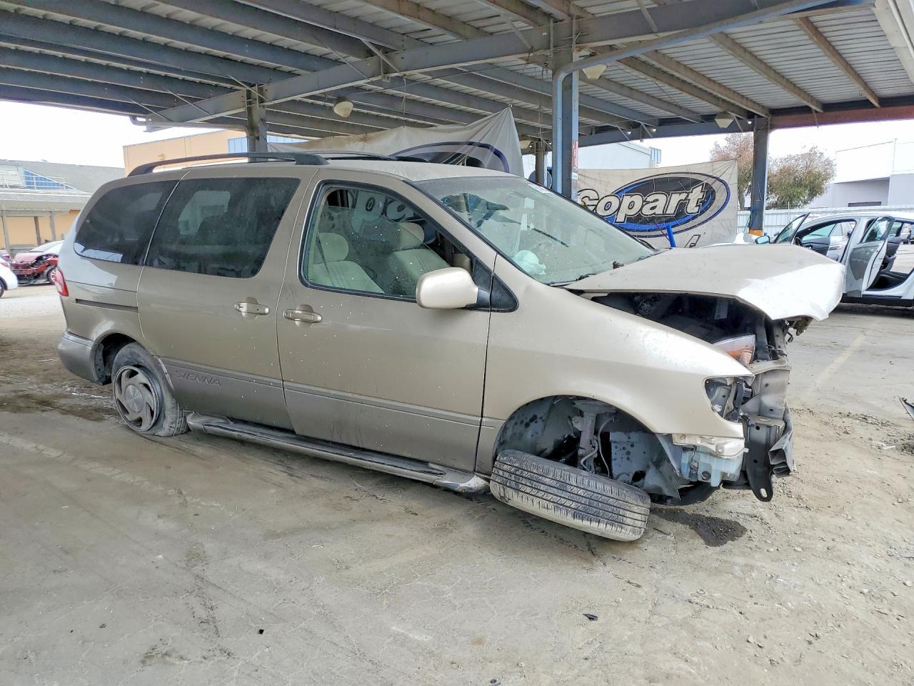 2003 Toyota Sienna Le - Фото 4