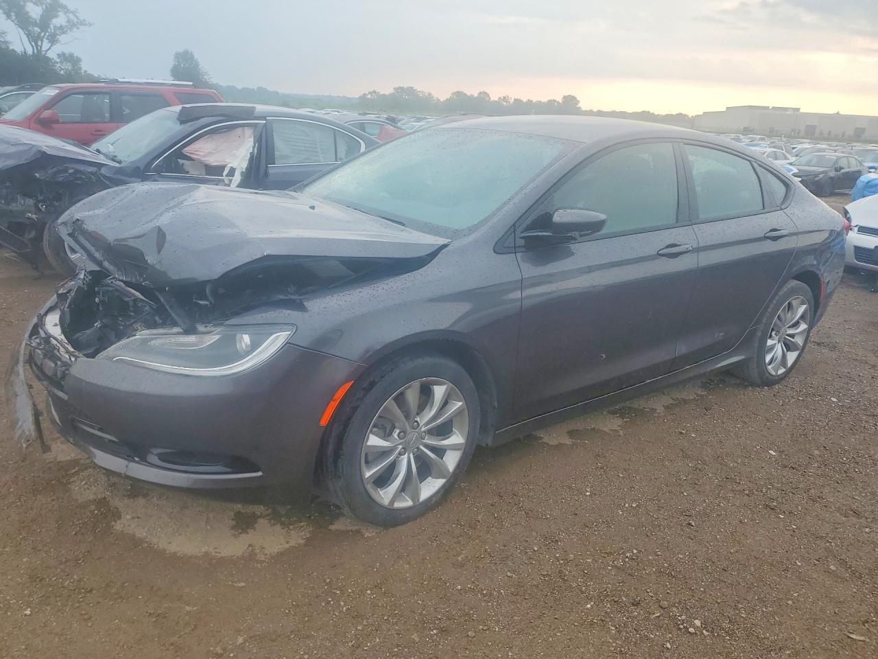 2015 Chrysler 200 S