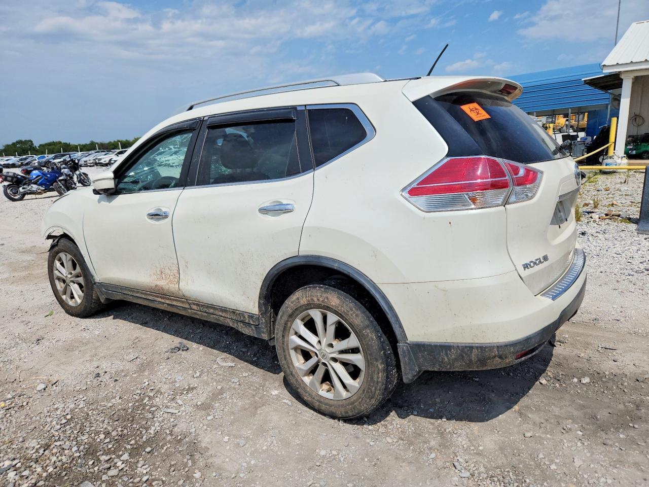 2015 Nissan Rogue Sv - Image 2