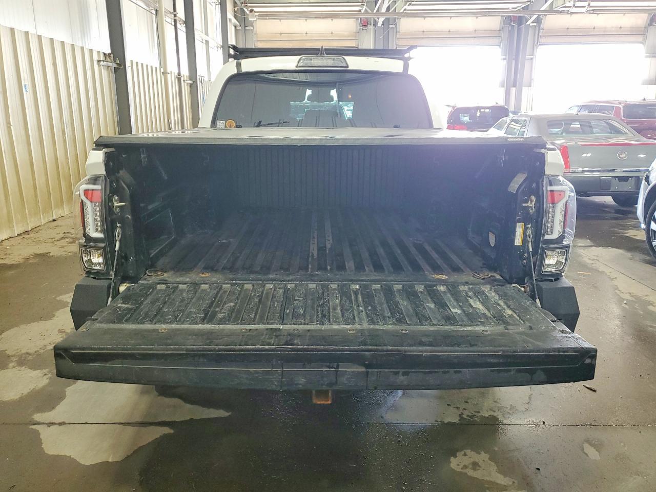 2017 Toyota Tacoma Trd Off-Road - Image 6