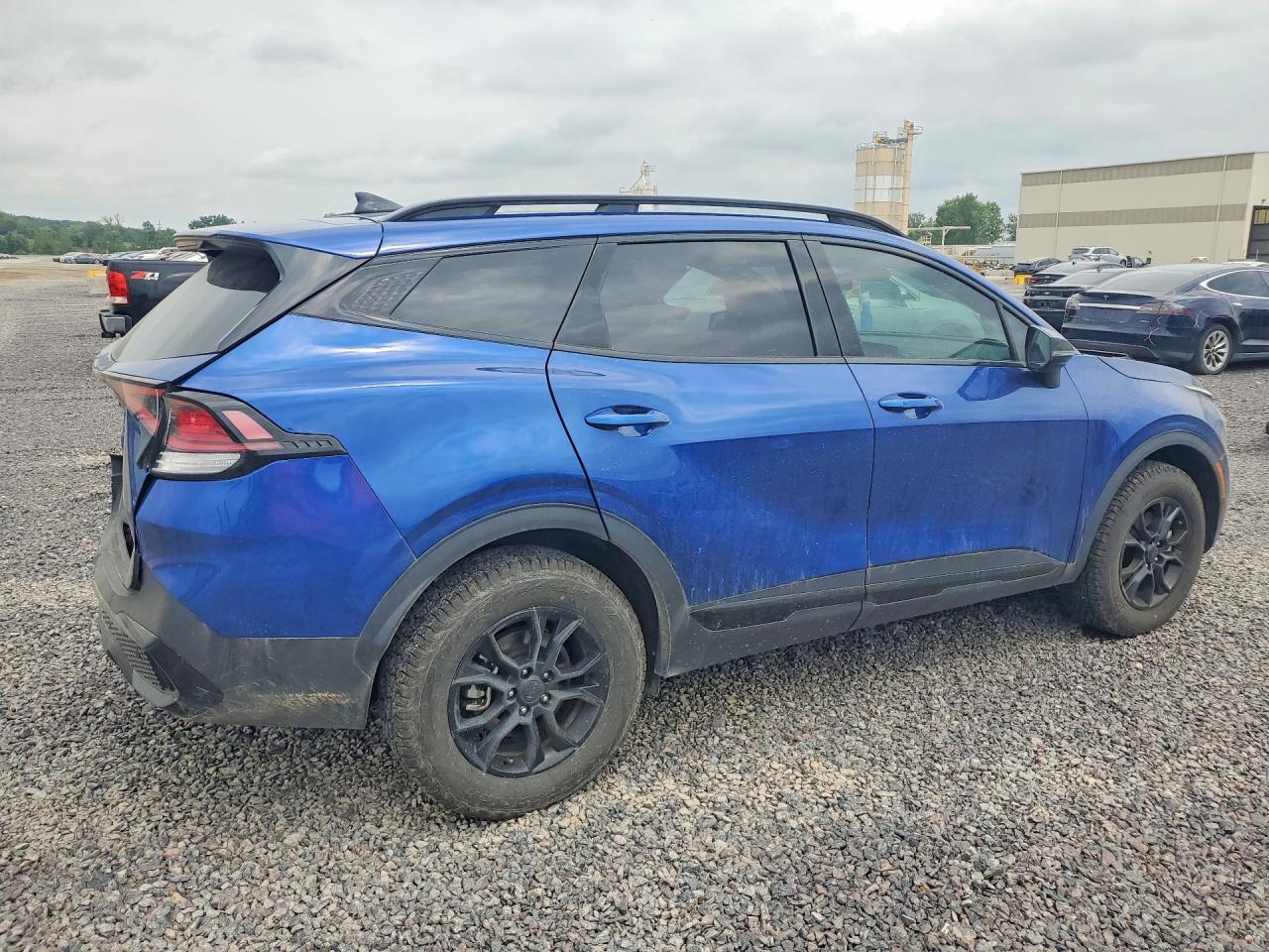 2025 Kia Sportage X-Pro - Фото 3