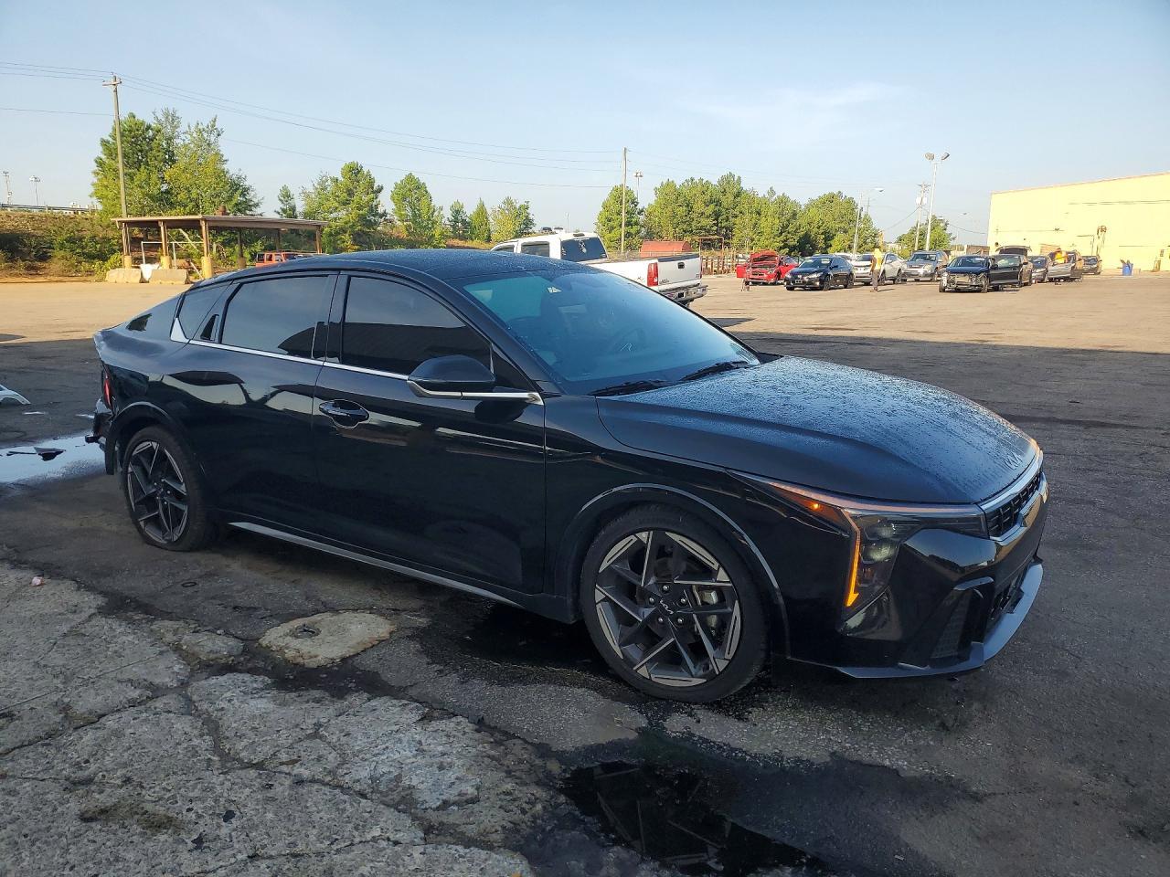 2025 Kia K4 Gt Line - Image 4