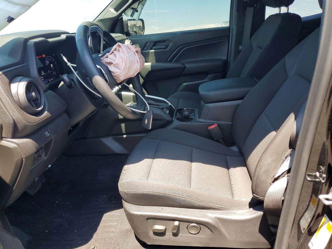 2026 Chevrolet Colorado - Image 7