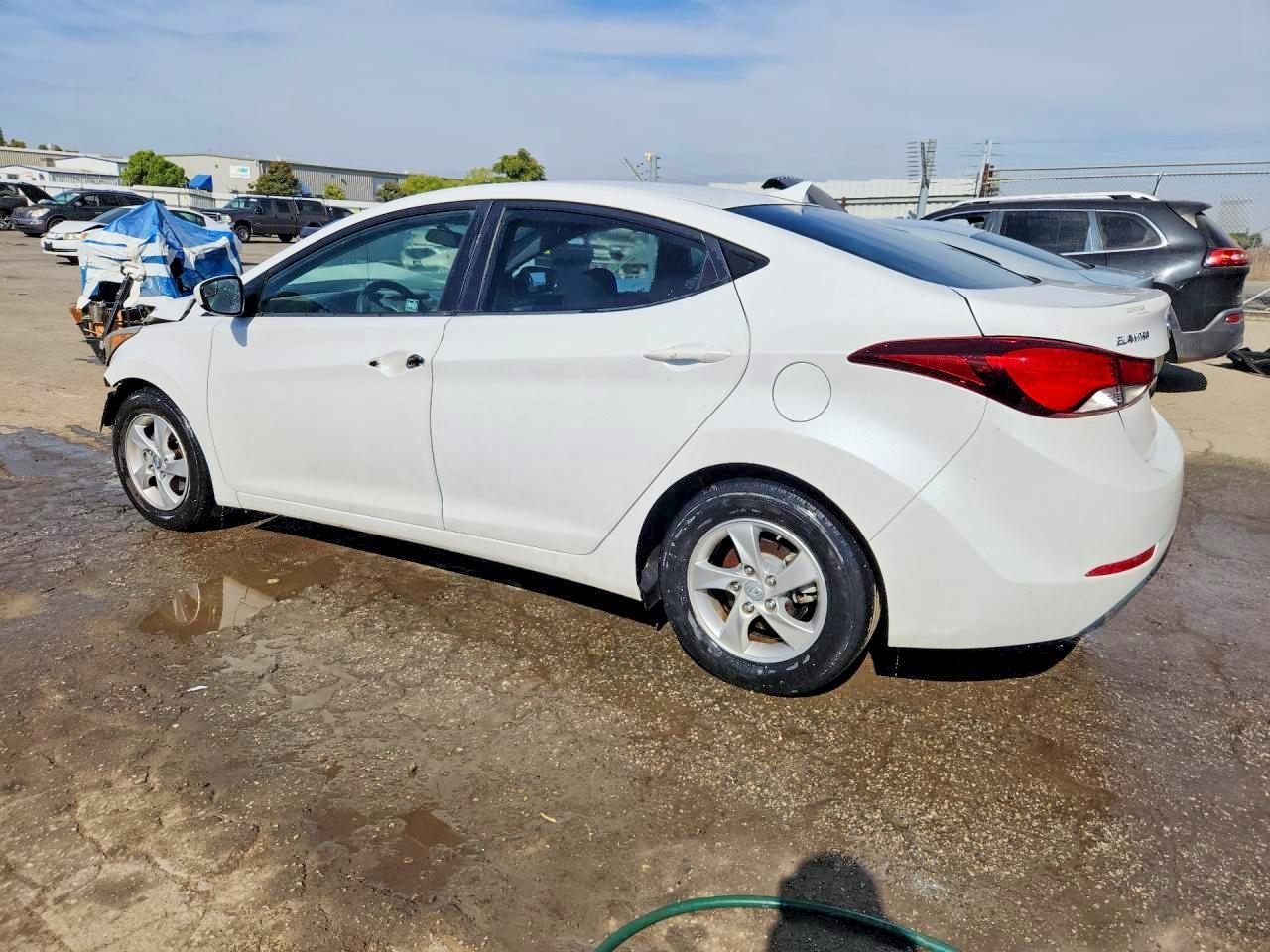 2015 Hyundai Elantra Se - Фото 2