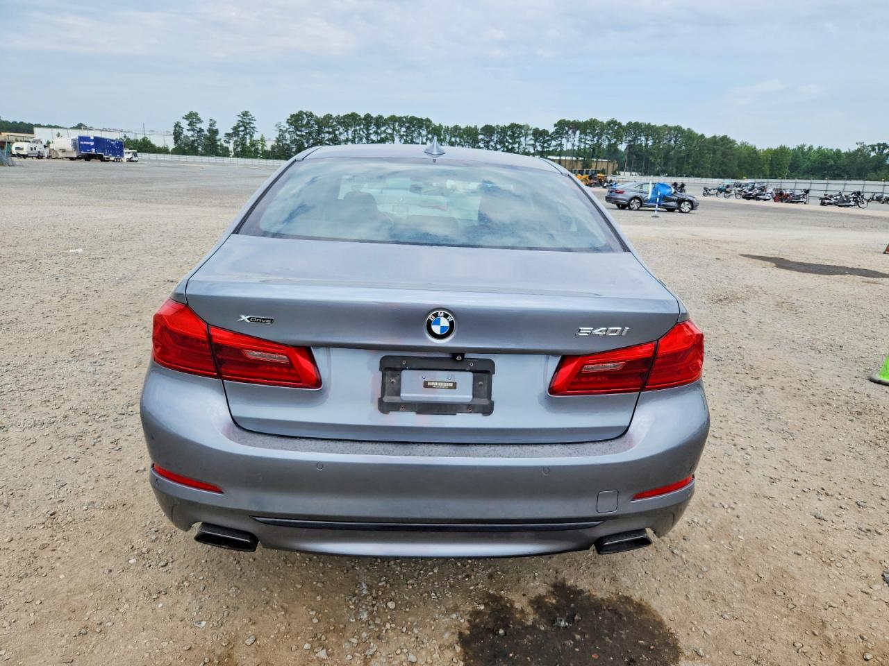 2017 BMW 540 Xi - Фото 6