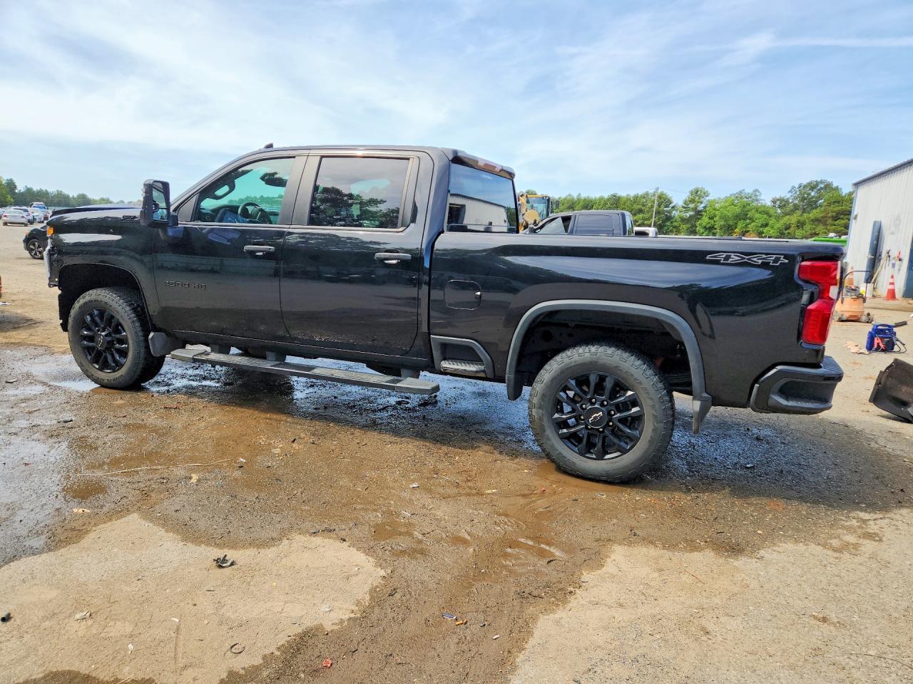 2025 Chevrolet Silverado K2500 Custom - Фото 2