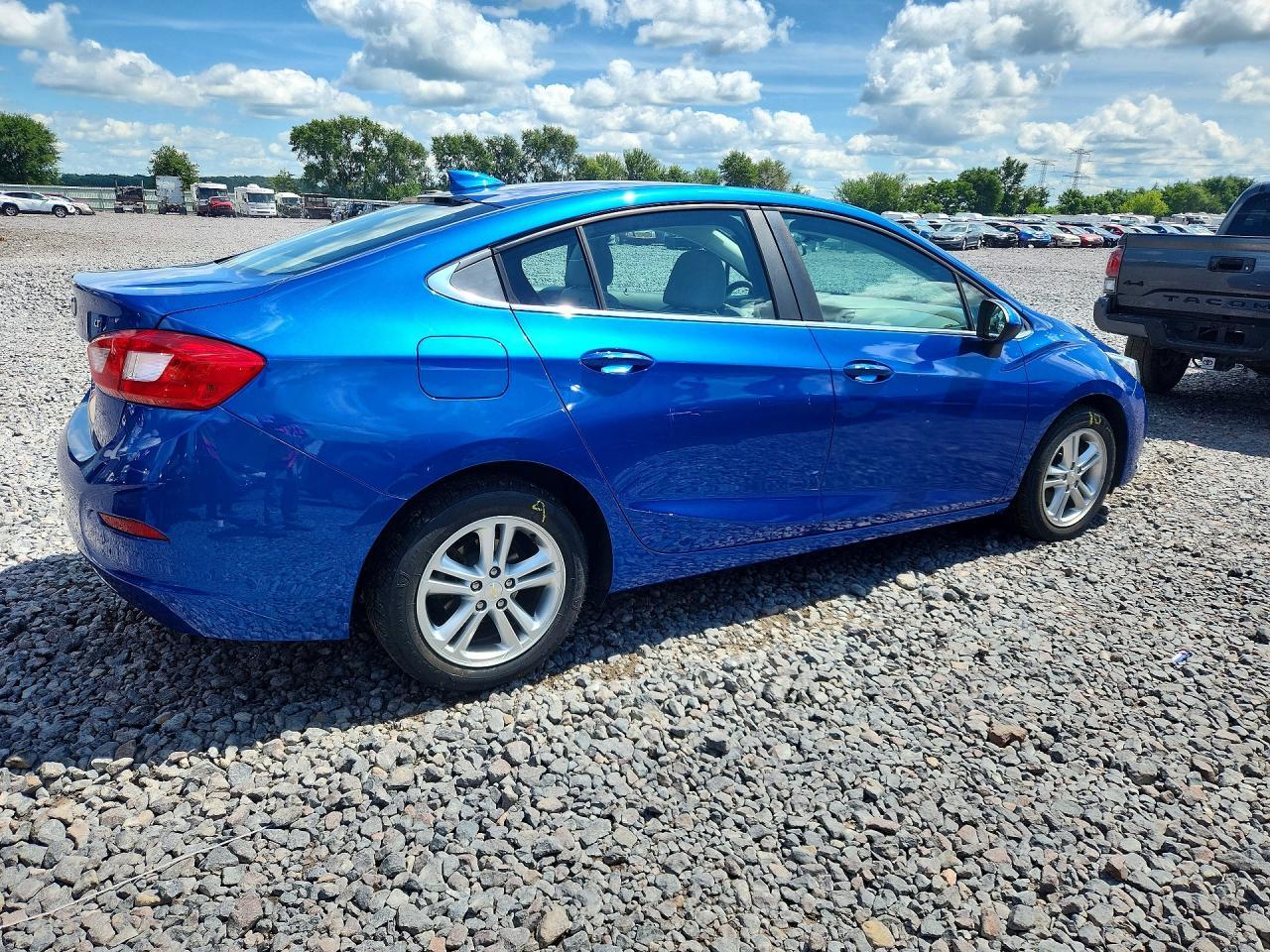 2017 Chevrolet Cruze Lt - Фото 3