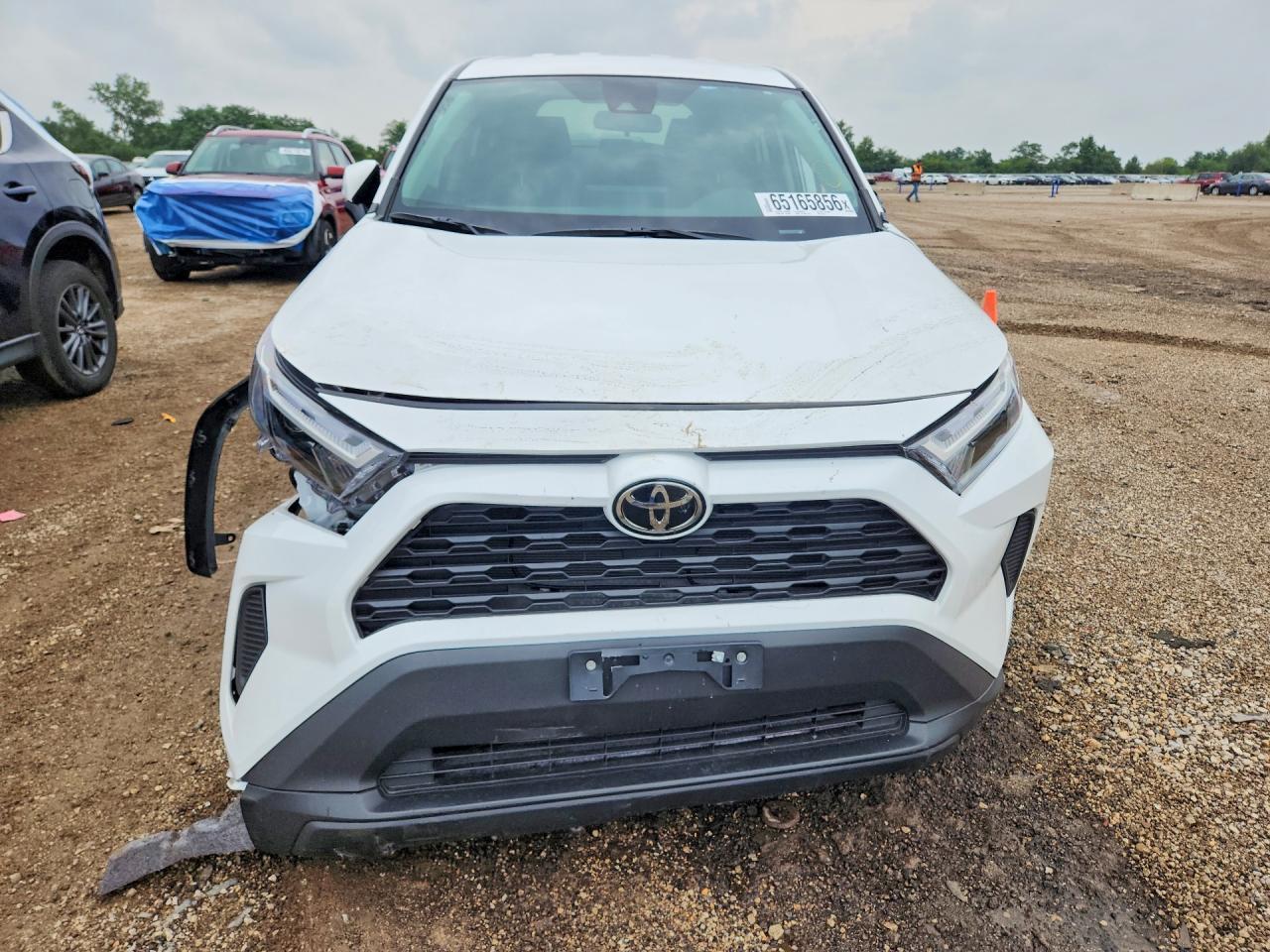 2025 Toyota Rav4 Le - Image 5