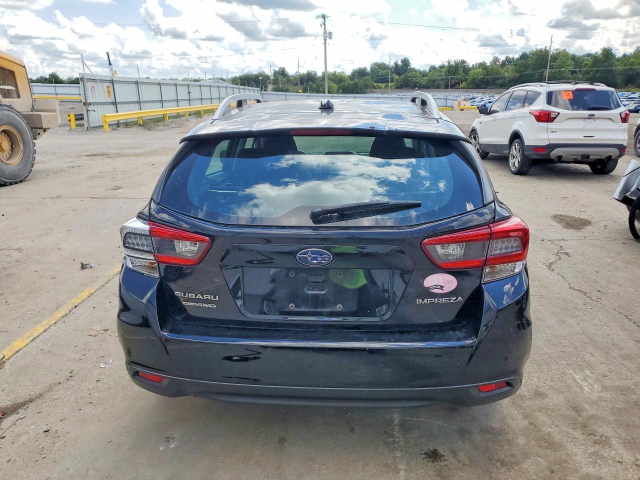 2023 Subaru Impreza Premium - Image 6