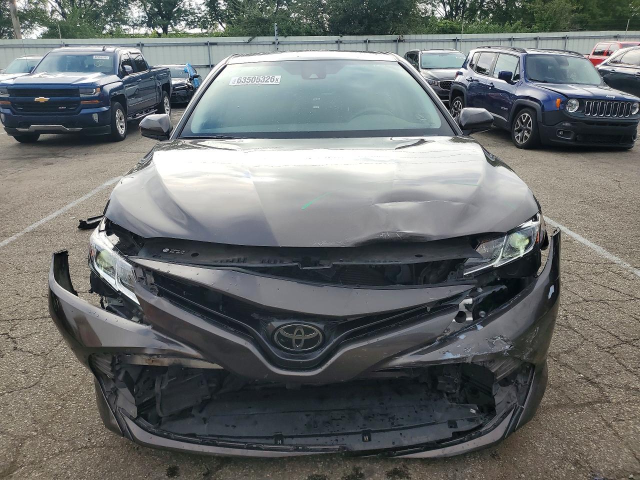 2019 Toyota Camry Le - Фото 5