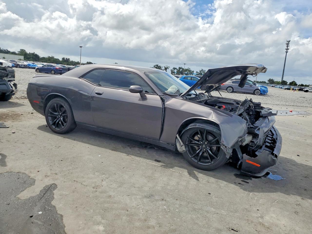 2021 Dodge Challenger Sxt - Image 4