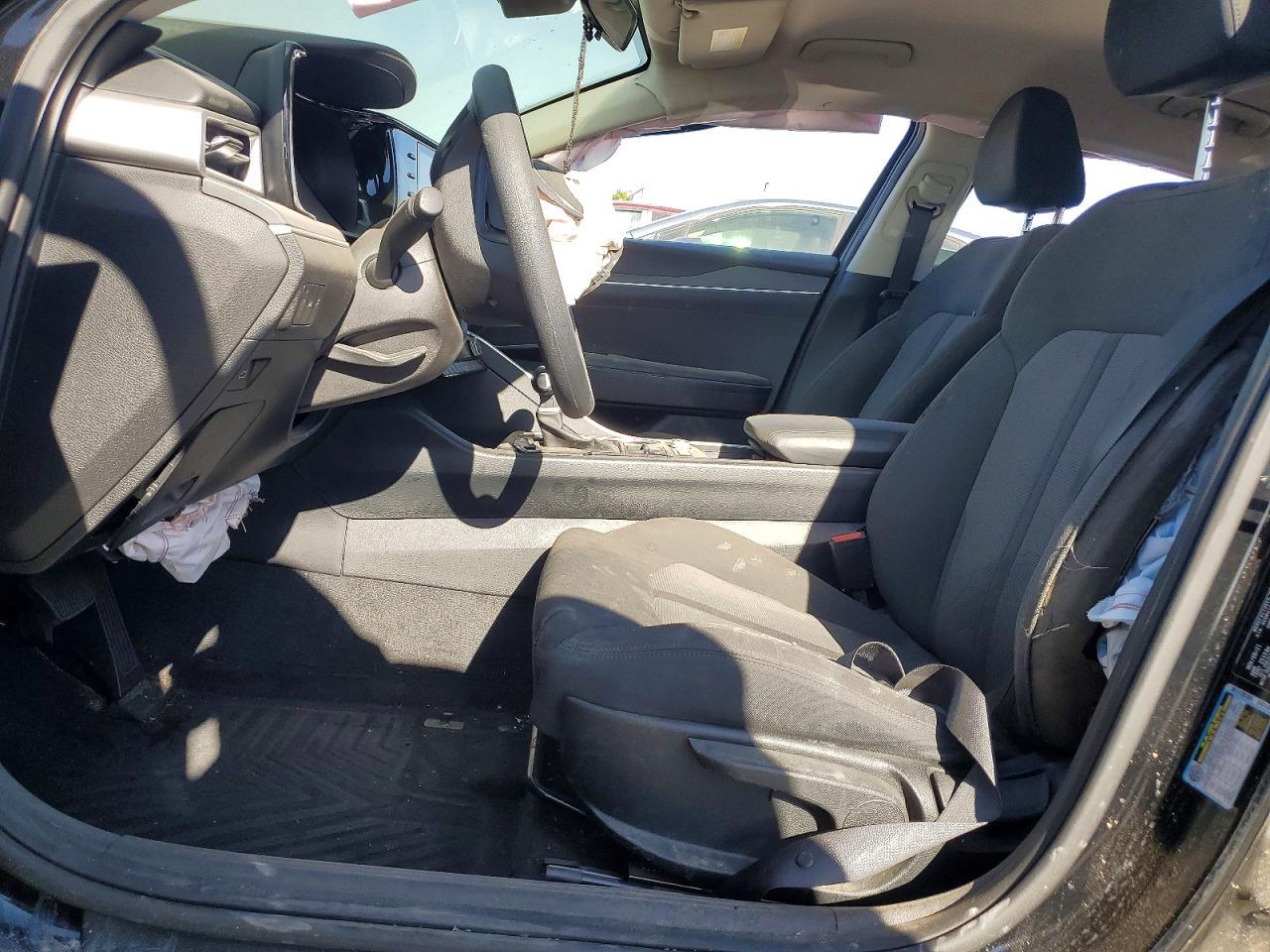 2022 Kia K5 Lx - Image 7