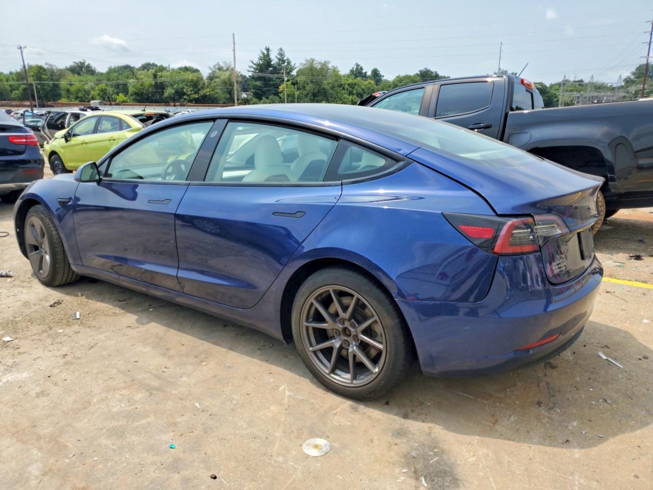 2021 Tesla Model 3 - Фото 2