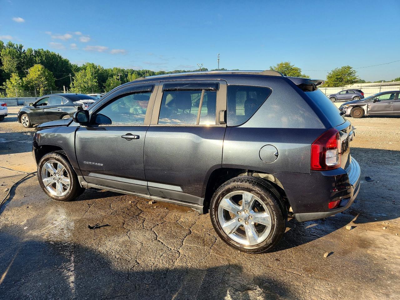 2014 Jeep Compass Latitude - Image 2