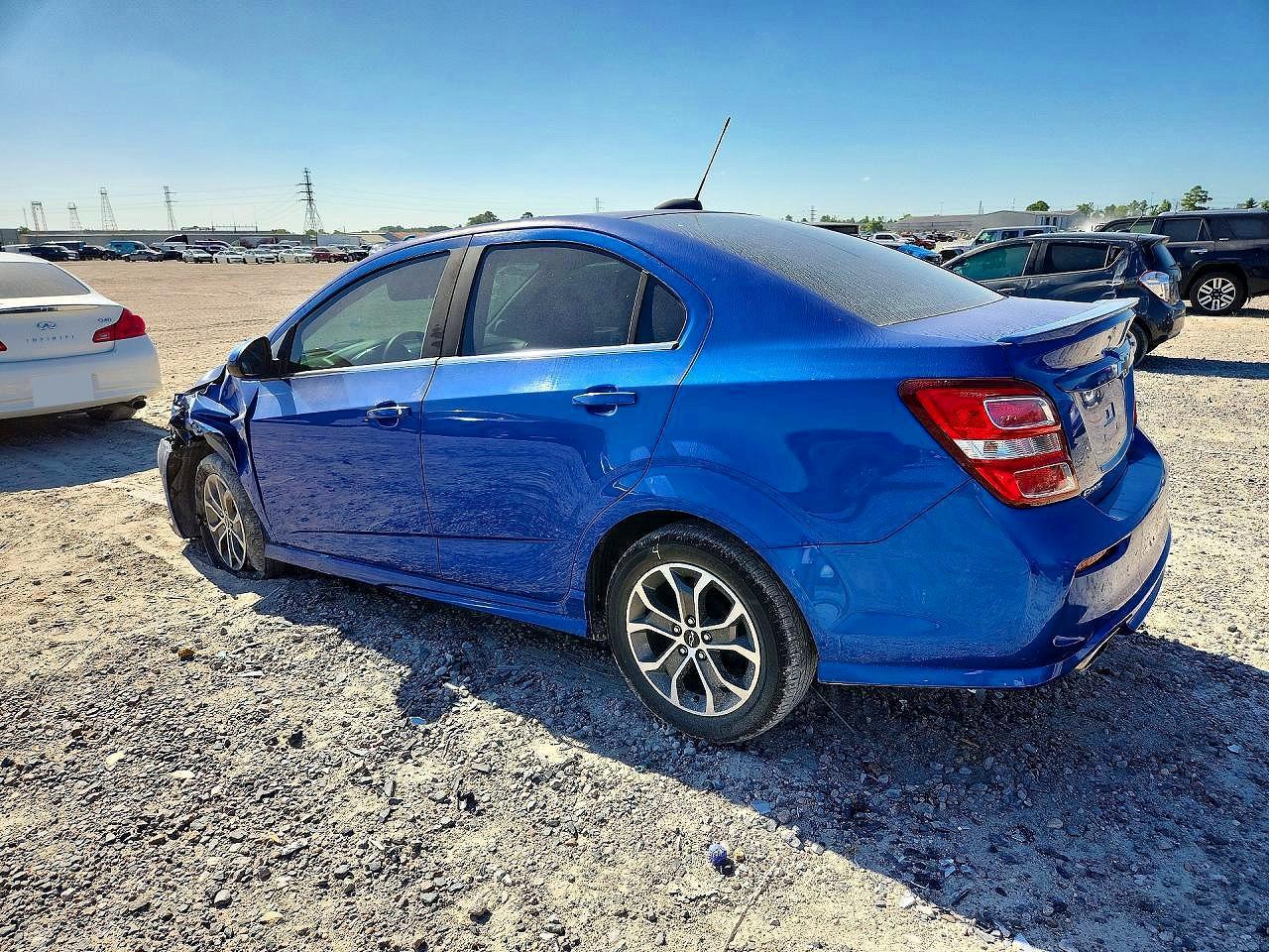 2018 Chevrolet Sonic Lt - Image 2