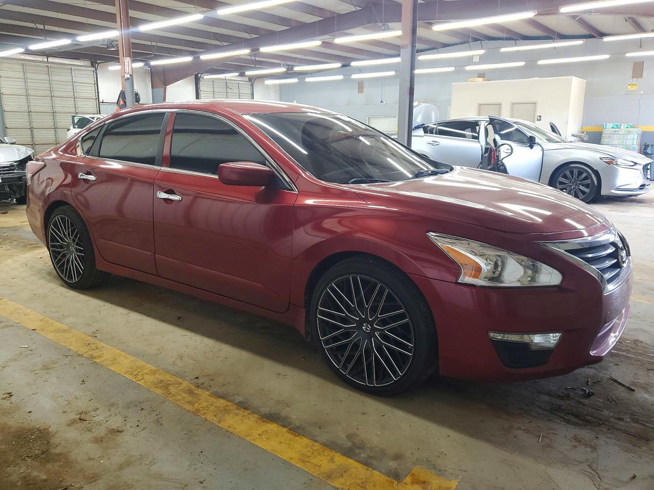 2015 Nissan Altima 2.5 S - Image 4