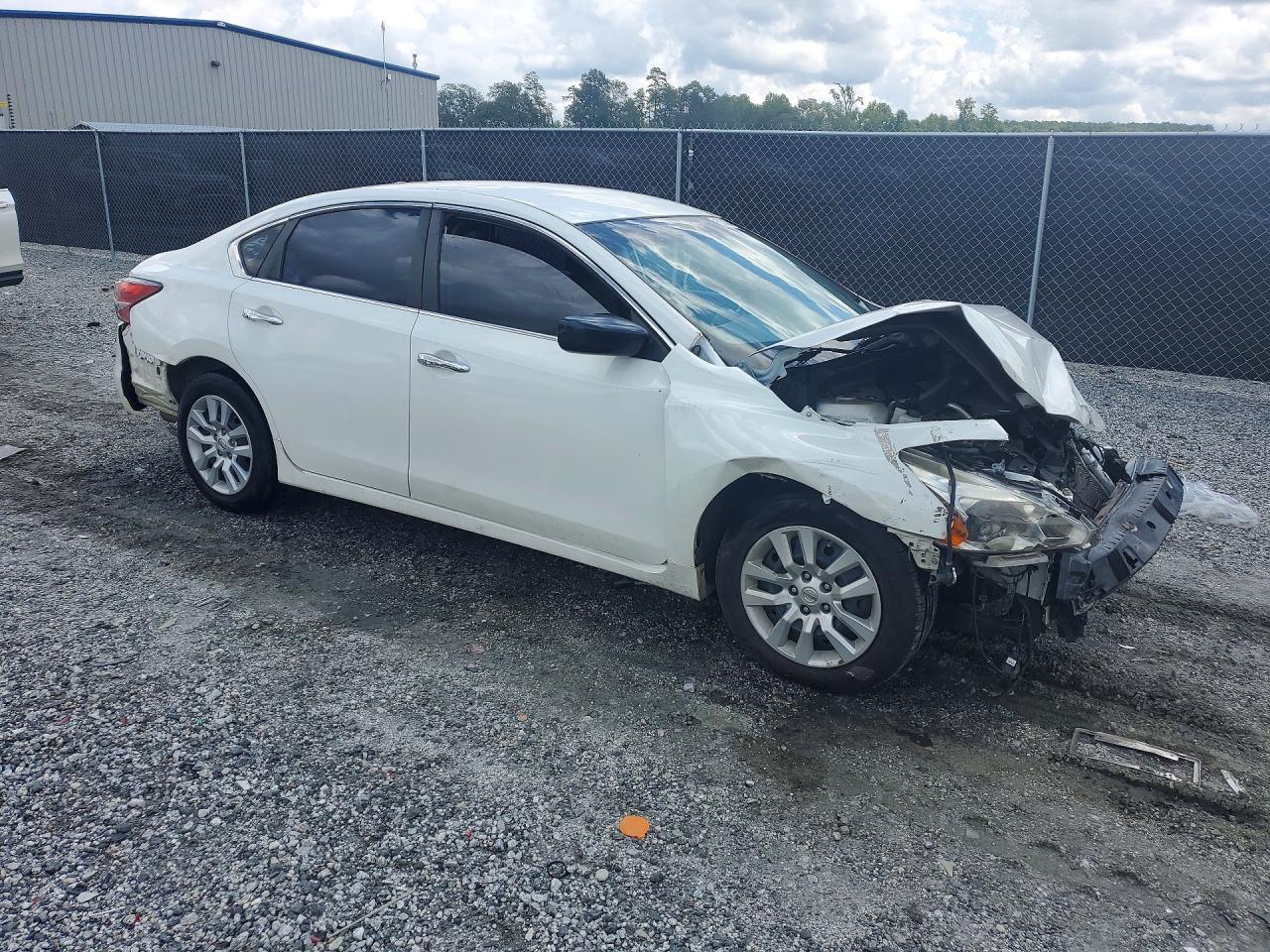 2015 Nissan Altima 2.5 S - Фото 4