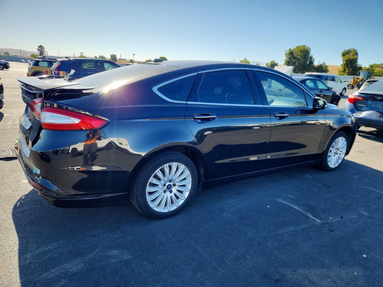 2013 Ford Fusion Titanium Phev - Фото 3