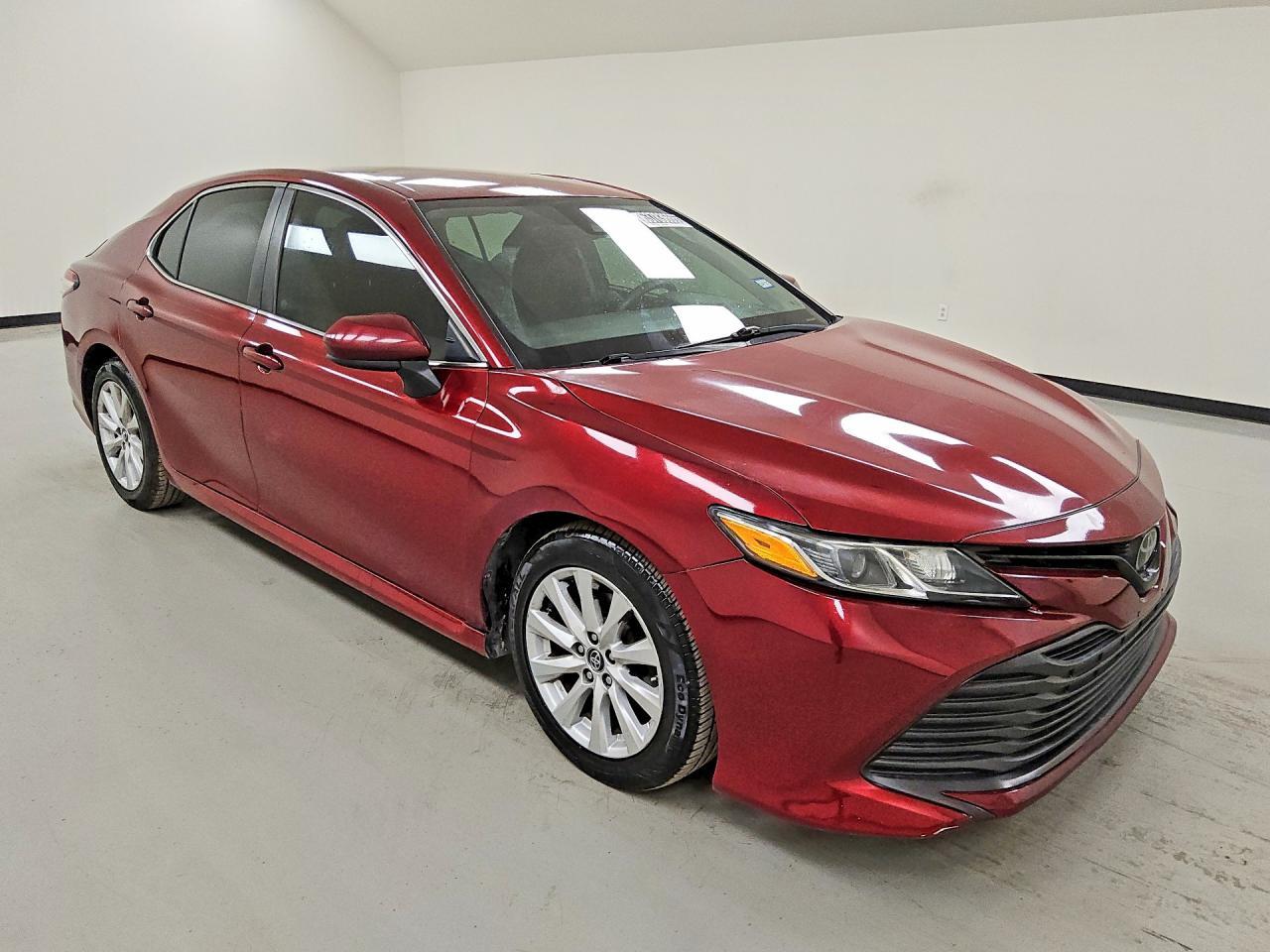 2018 Toyota Camry Le - Фото 4