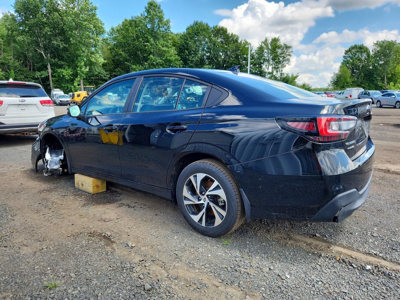 2025 Subaru Legacy Premium - Фото 2