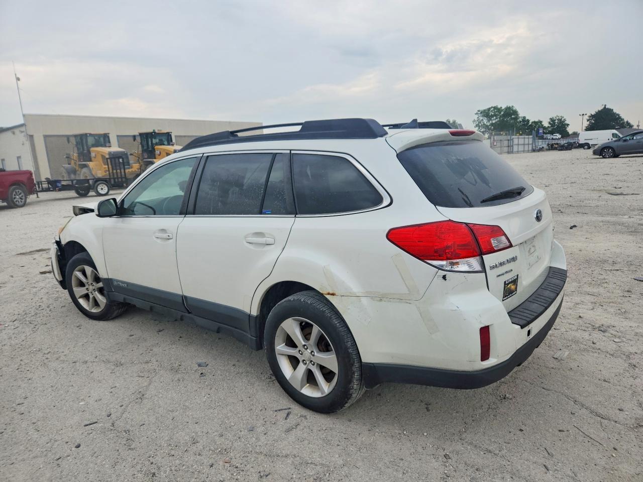 2013 Subaru Outback 2.5I Limited - Фото 2