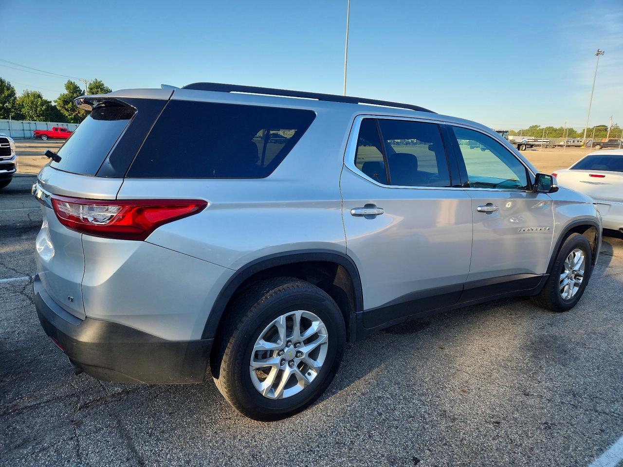 2019 Chevrolet Traverse Lt - Фото 3