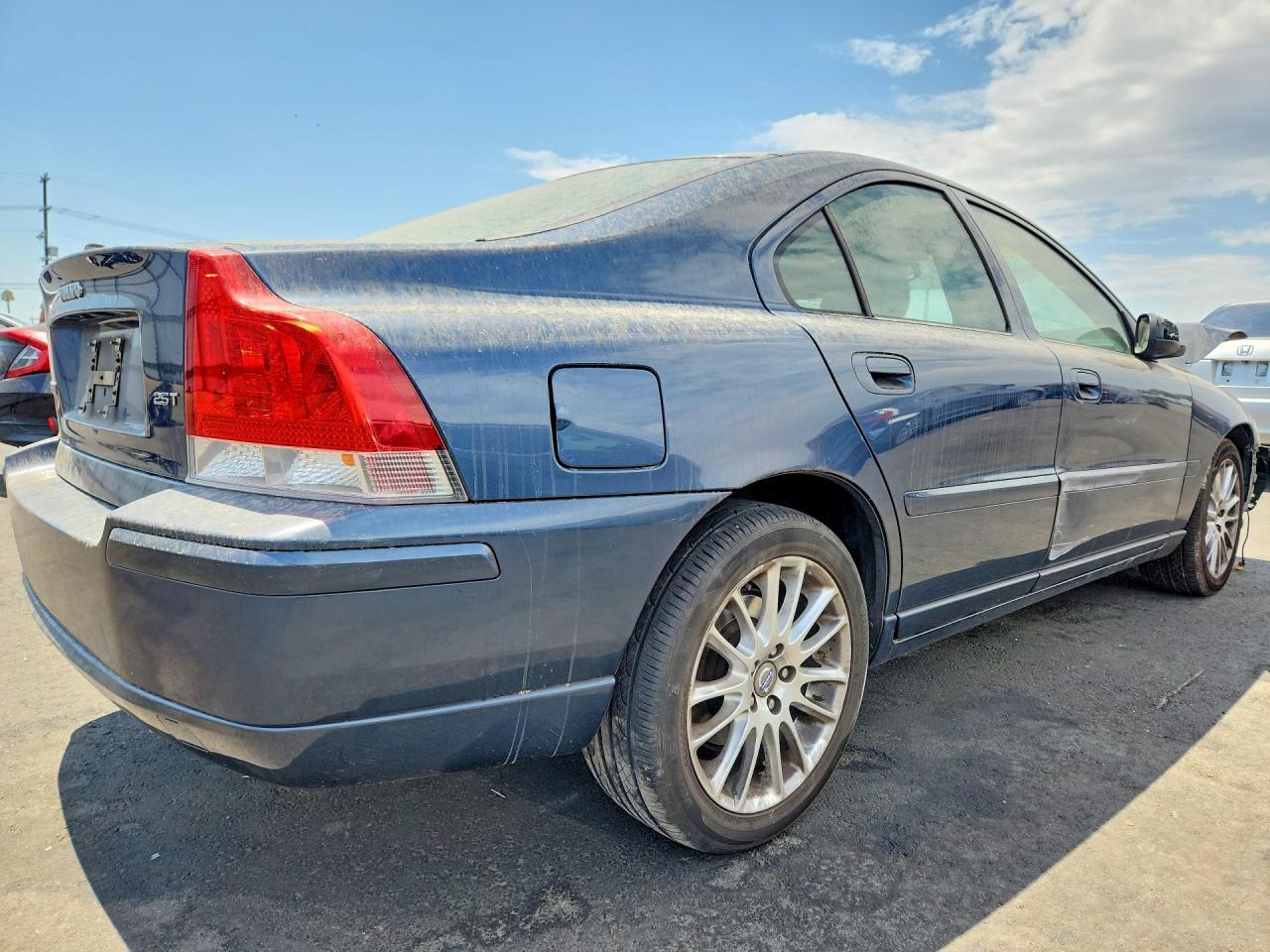 2007 Volvo S60 2.5T - Image 3