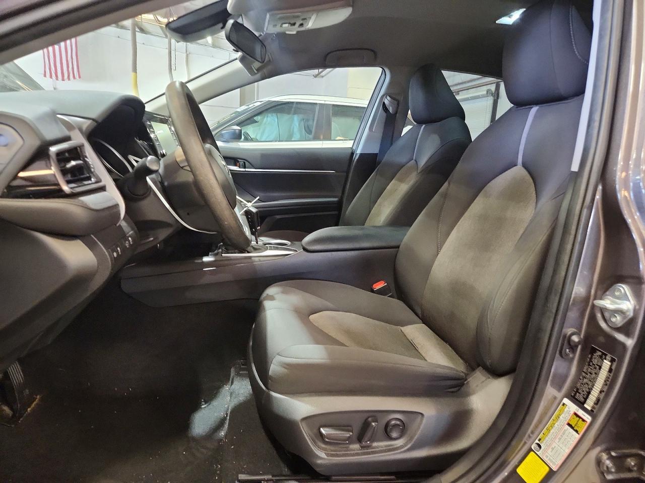 2022 Toyota Camry Le - Image 7