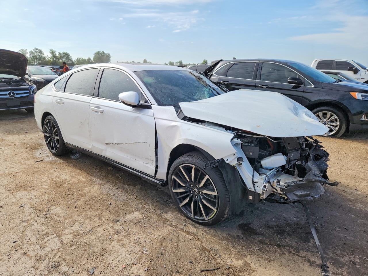 2023 Honda Accord Touring Hybrid - Image 4