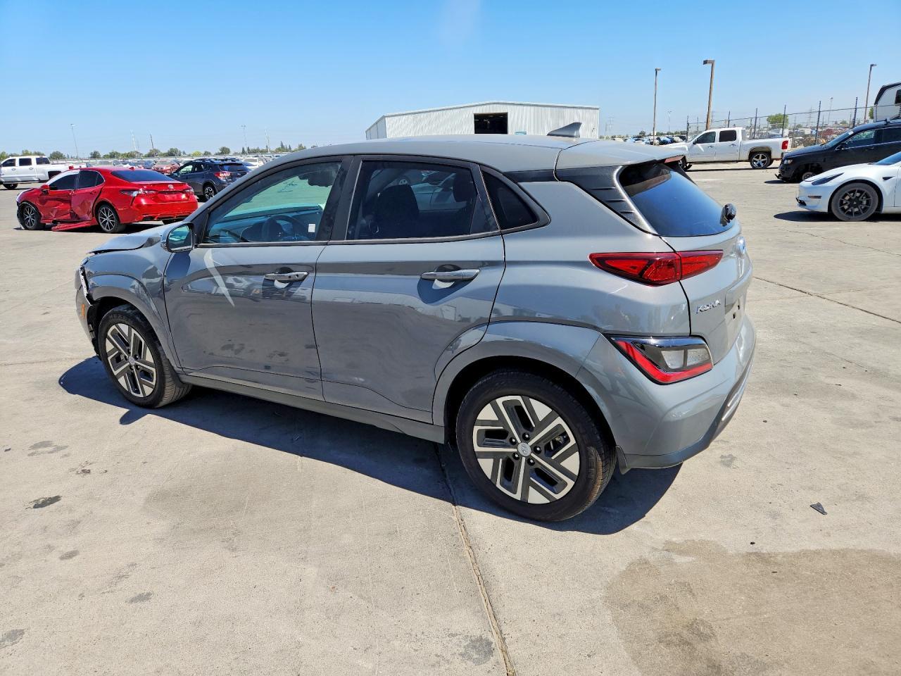 2023 Hyundai Kona Se - Image 2