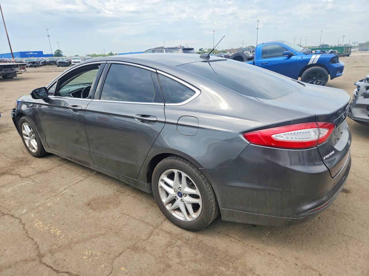 2016 Ford Fusion Se - Фото 2