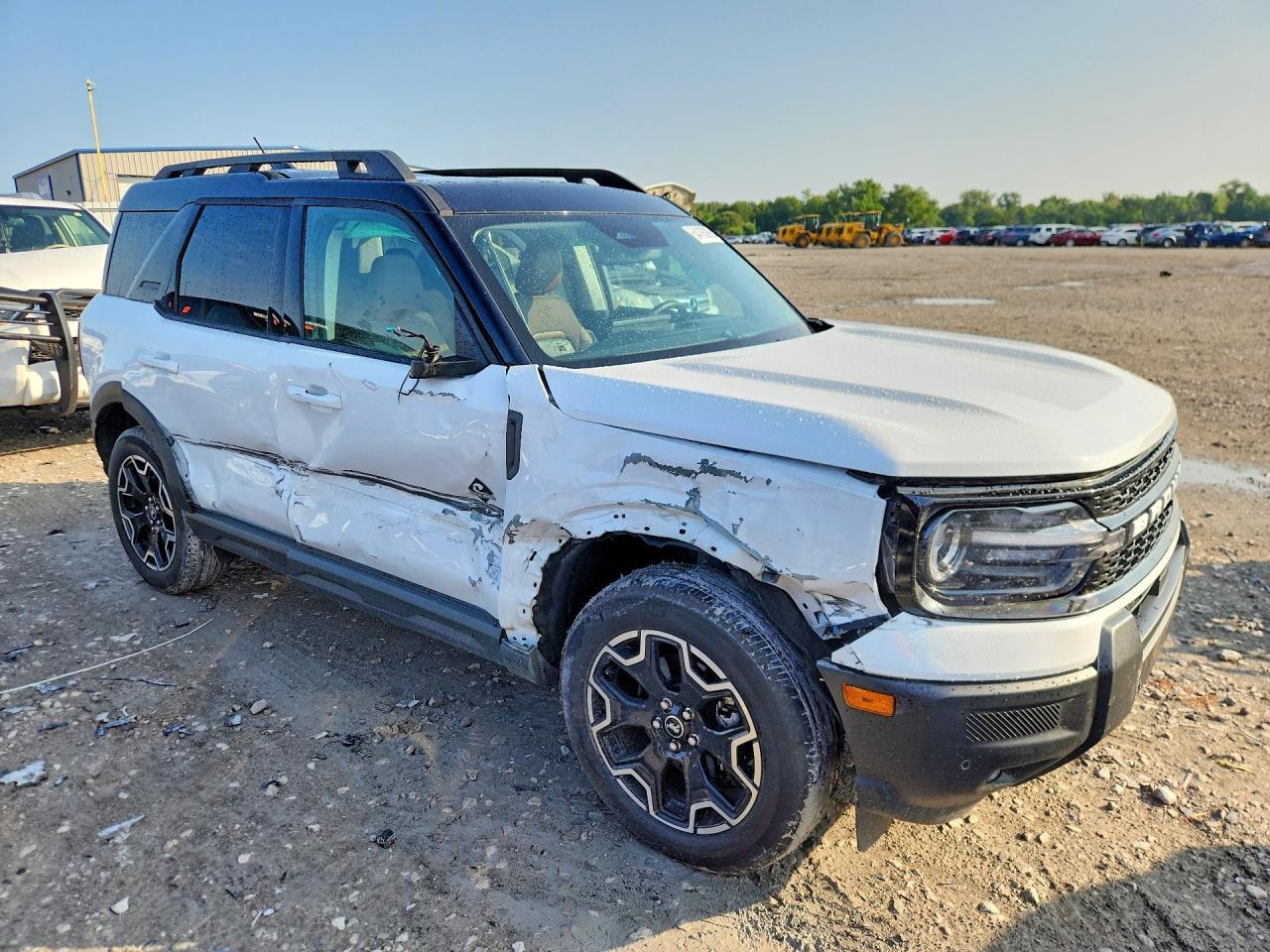 2025 Ford Bronco Sport Outer Banks - Image 4