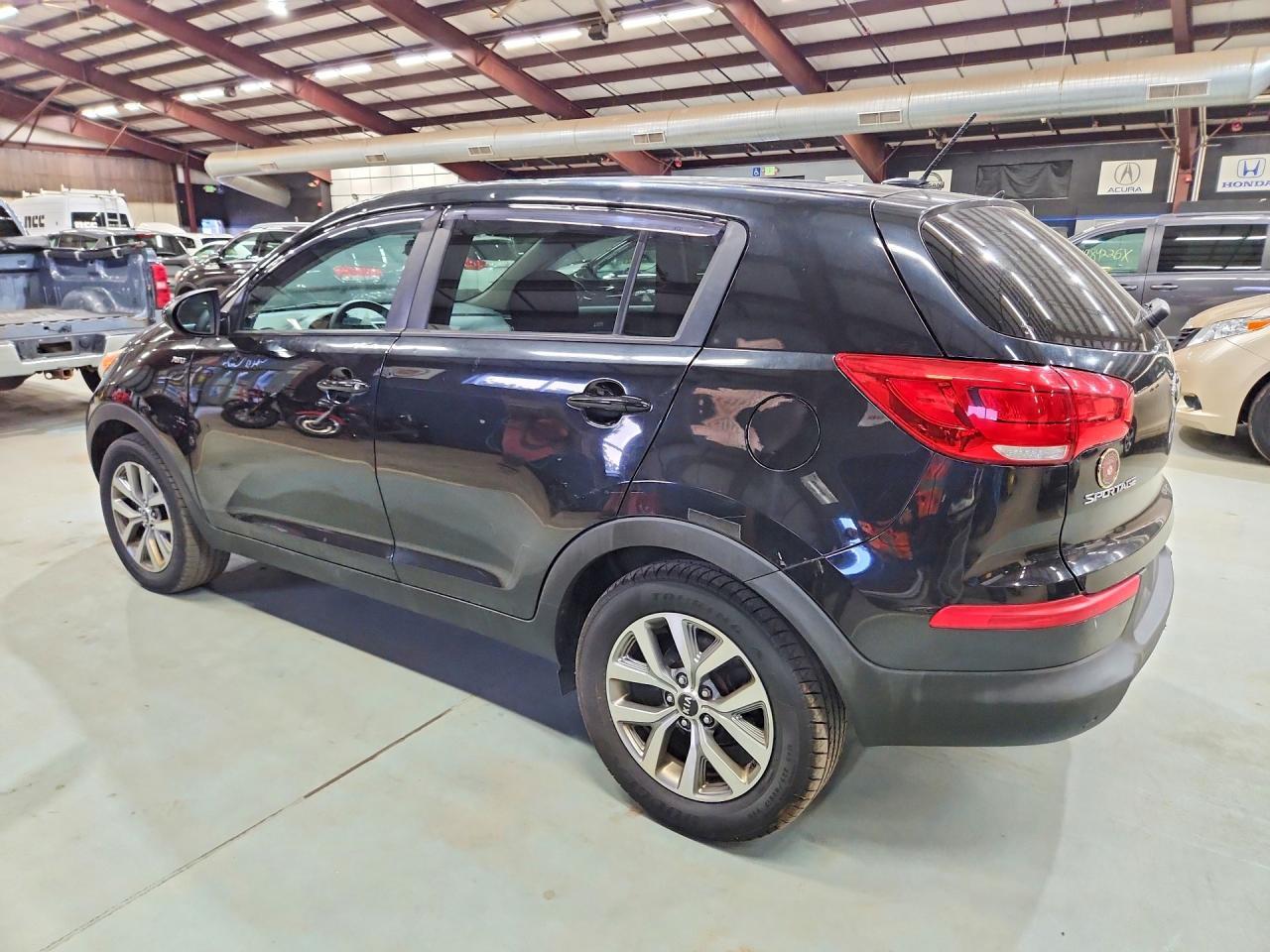 2016 Kia Sportage Lx - Image 2