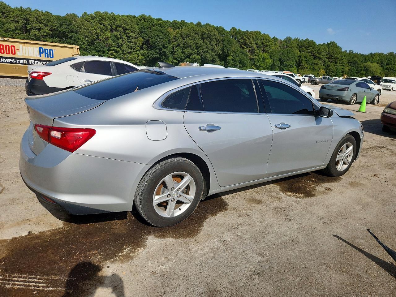 2020 Chevrolet Malibu Ls - Фото 3