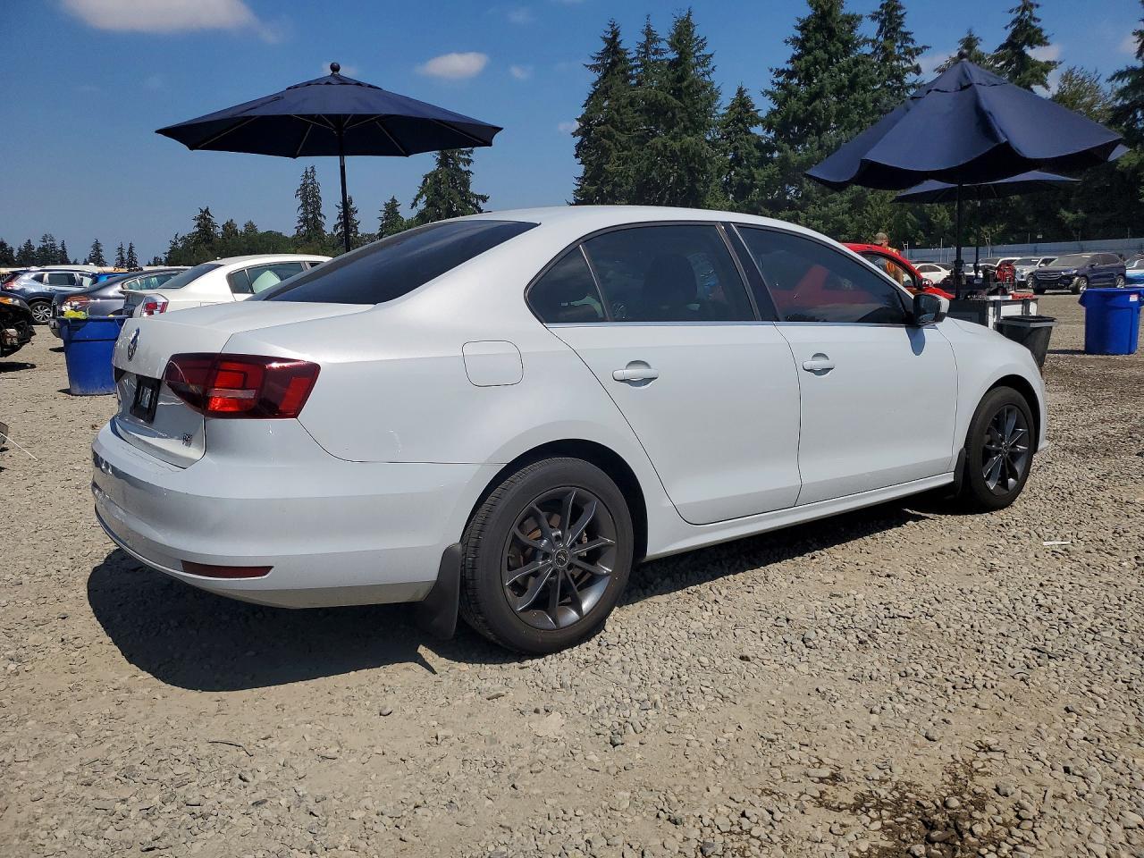 2017 Volkswagen Jetta S - Фото 3