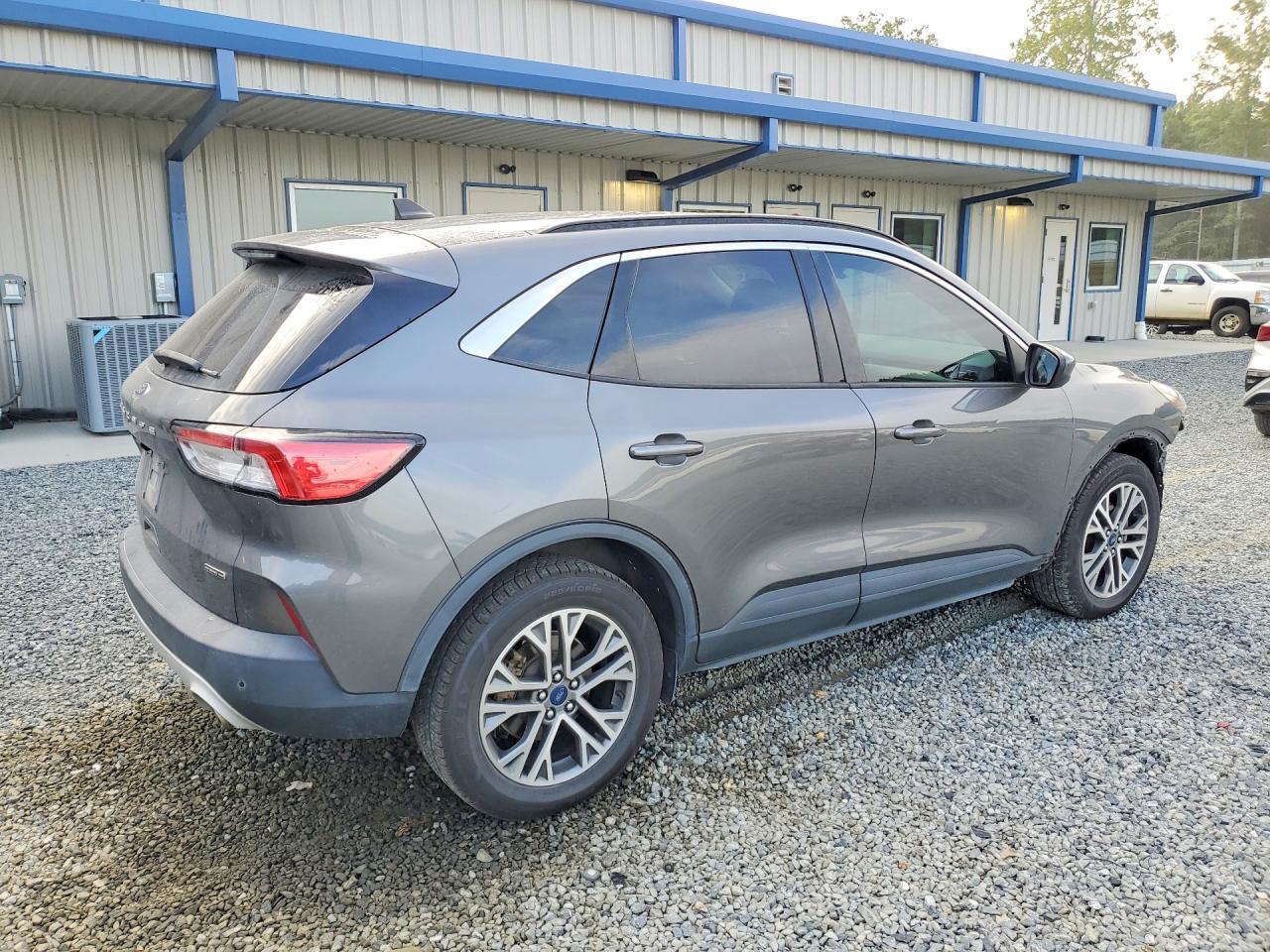 2021 Ford Escape Sel - Фото 3
