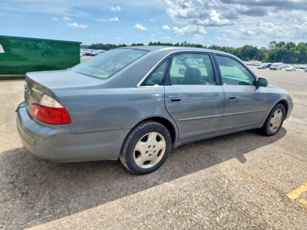 2004 Toyota Avalon Xls - Image 3