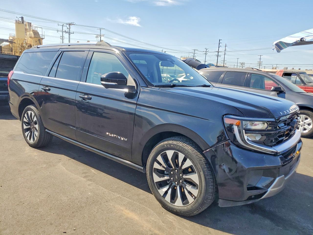 2025 Ford Expedition Max Platinum - Image 4