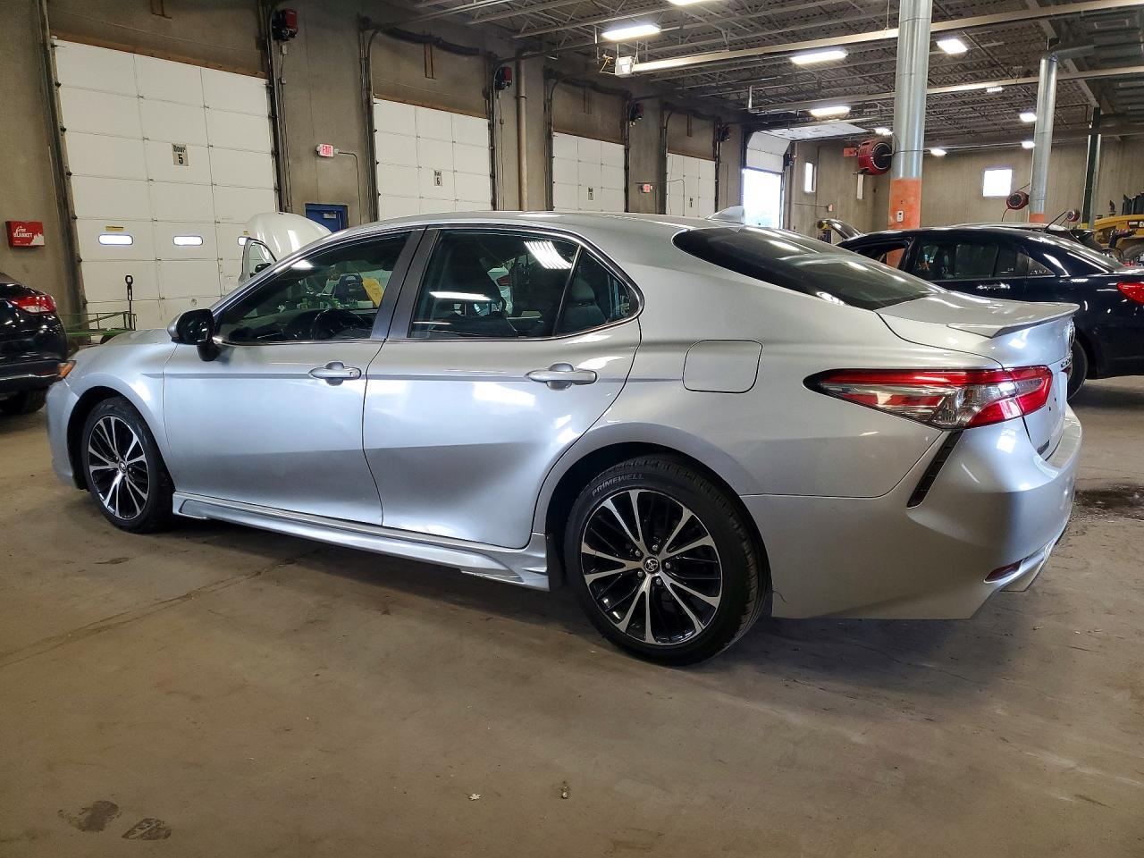 2019 Toyota Camry Se - Image 2