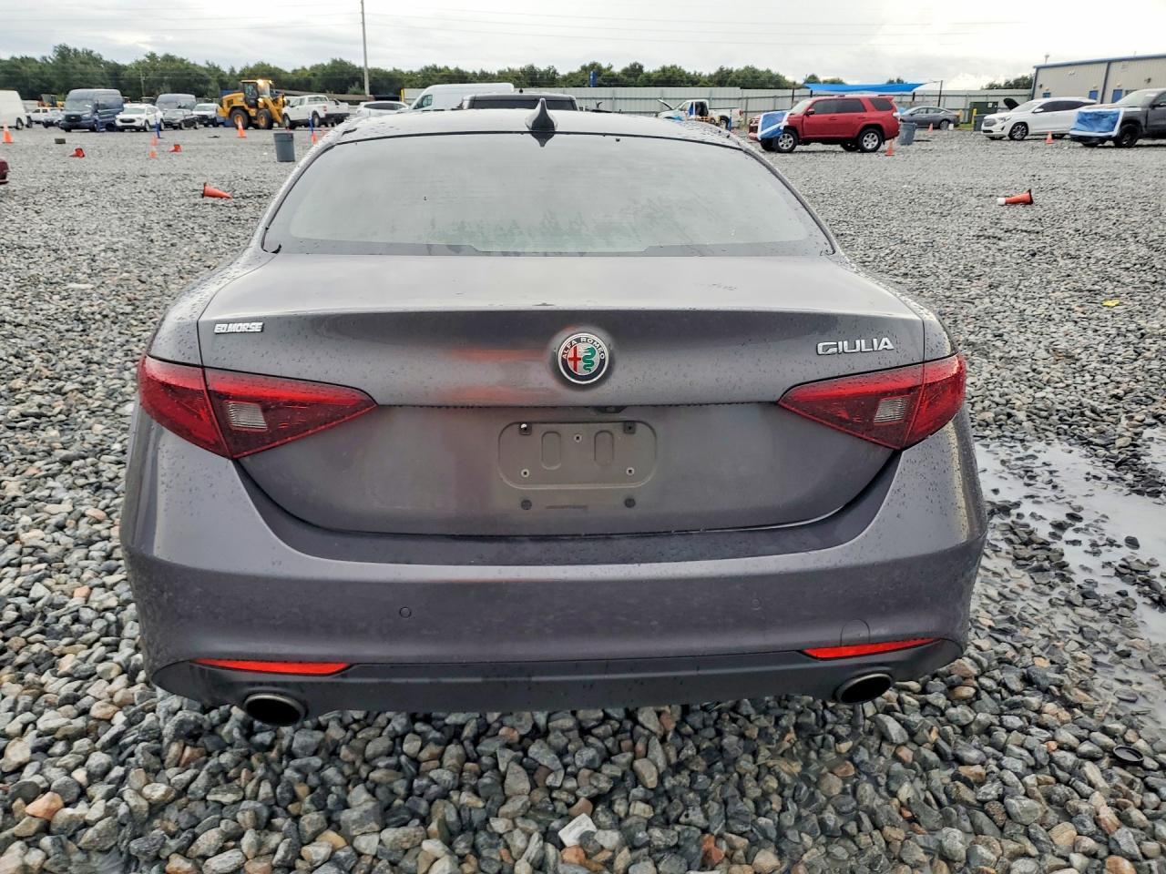 2018 Alfa Romeo Giulia Ti - Image 6